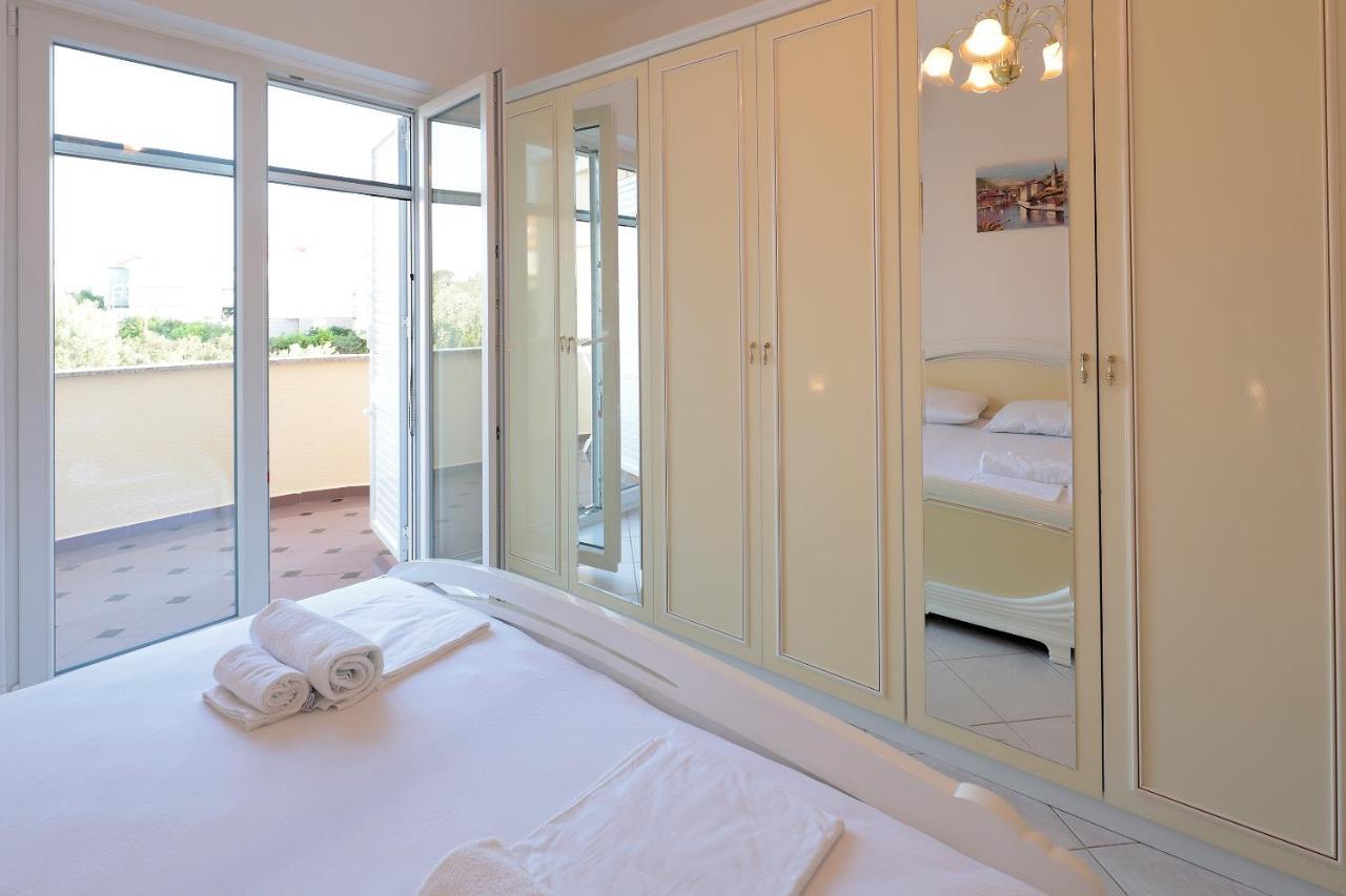 City Pool Apartments Novalja Extérieur photo