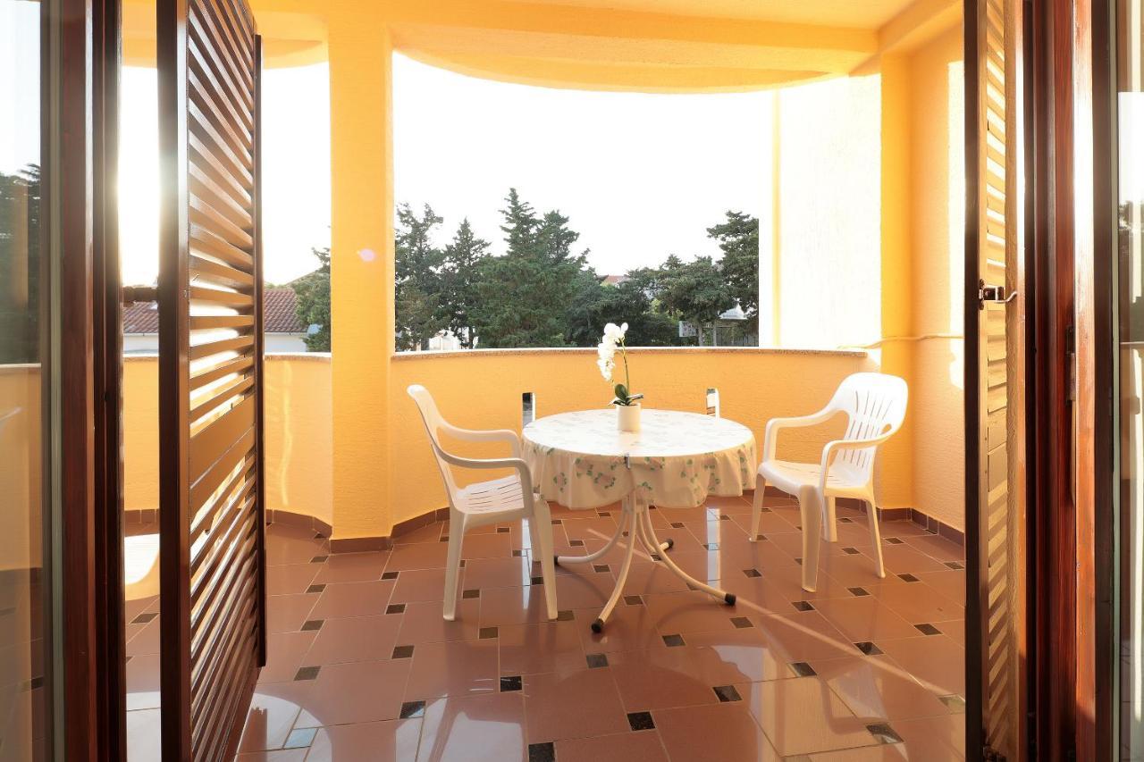 City Pool Apartments Novalja Extérieur photo