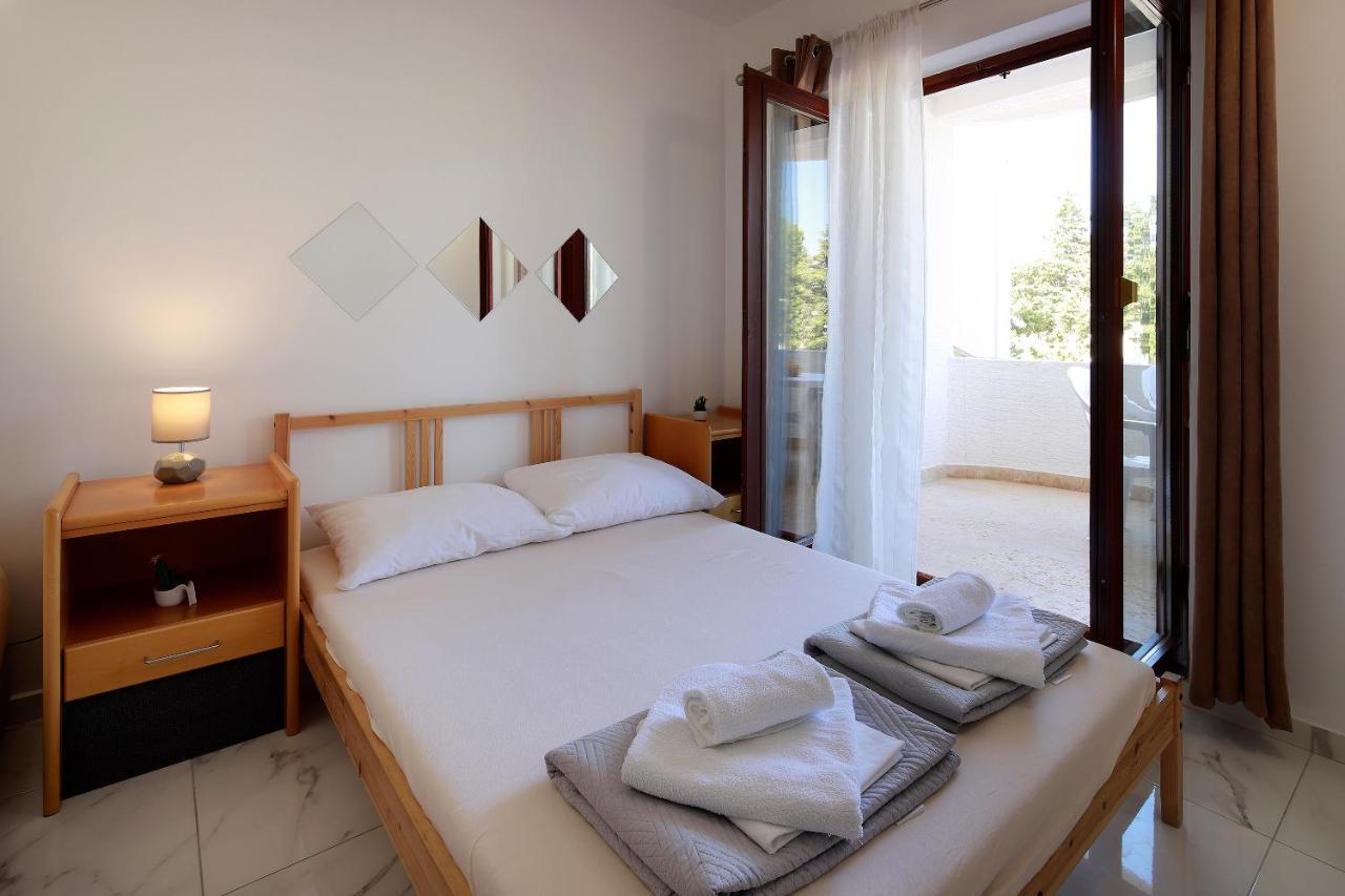 City Pool Apartments Novalja Extérieur photo