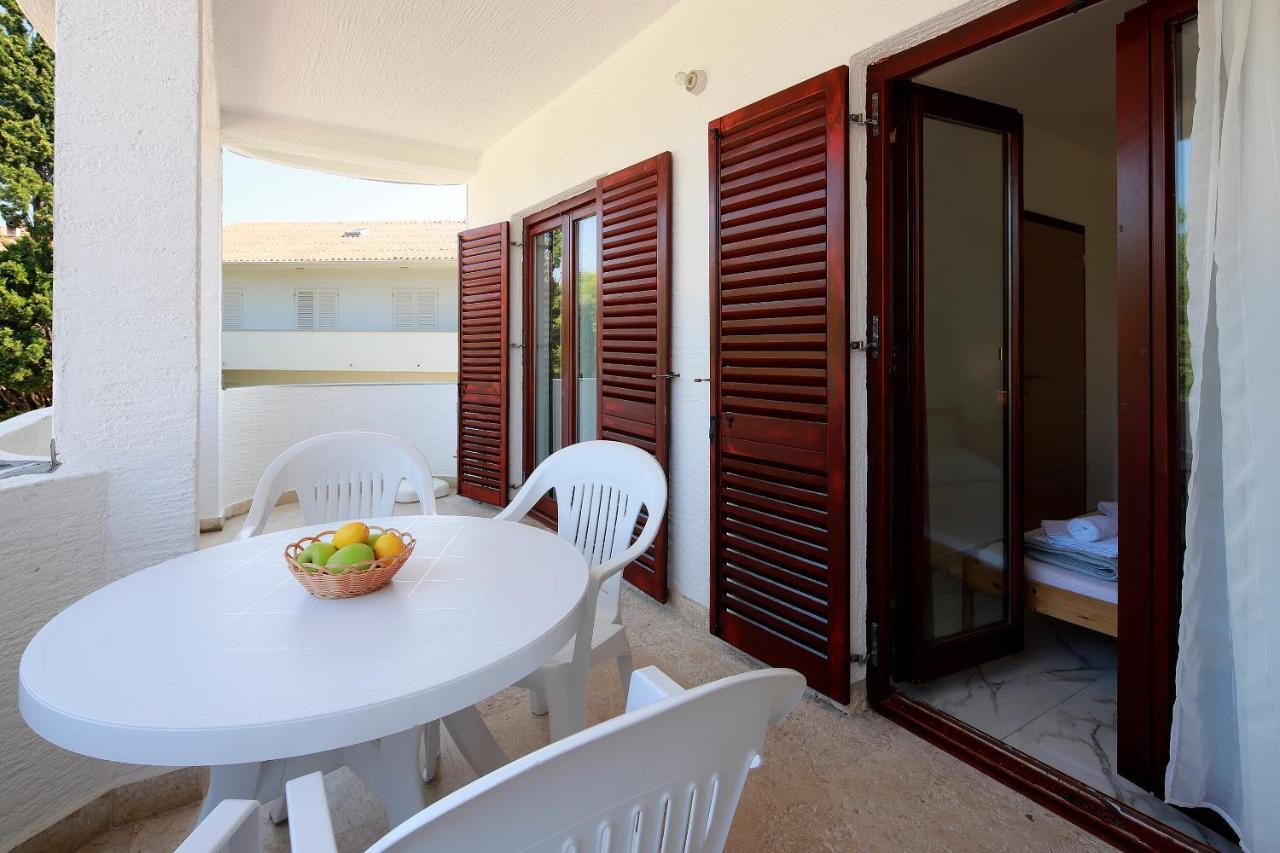 City Pool Apartments Novalja Extérieur photo